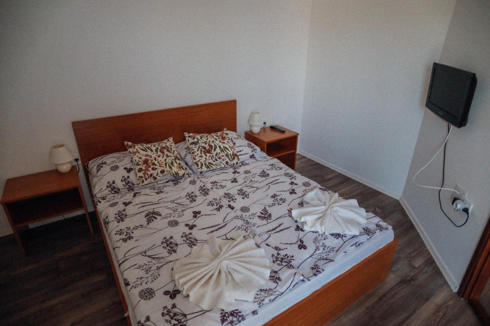 Megnyugtat-Lak Apartmanhaz Demjén Exterior foto